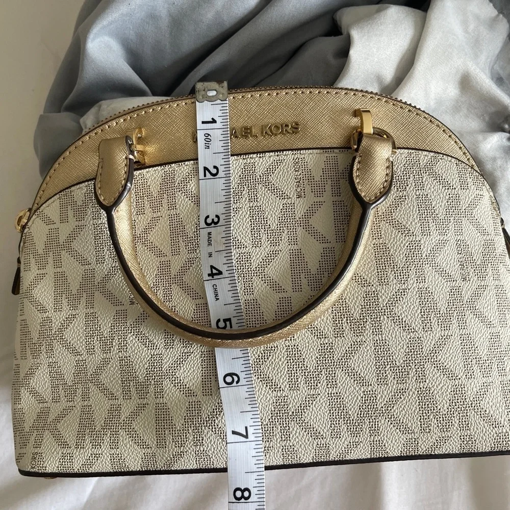 Nwt Michael Kors Emmy white and gold crossbody